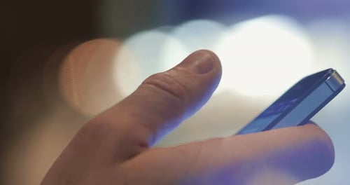 Chatting with Friends with Smartphone