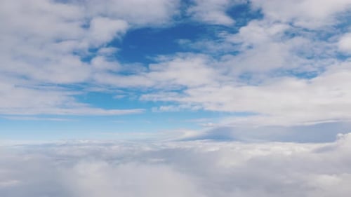 Vue de la fenêtre de l'avion aux nuages - Voler parmi les nuages
