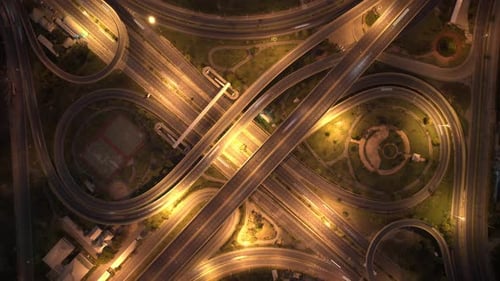 4K : prise de vue aérienne en Laps de temps par Drone de l'autoroute et du trafic inter-États