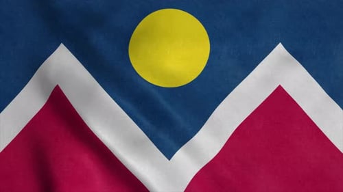 Die Flagge der Stadt Denver von Colorado weht im Wind