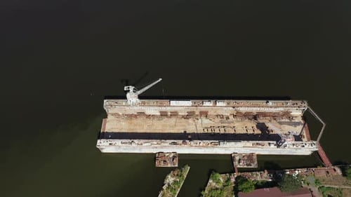 Großes schwimmendes Trockendock für Schiffsreparaturen in Nikolaev.
