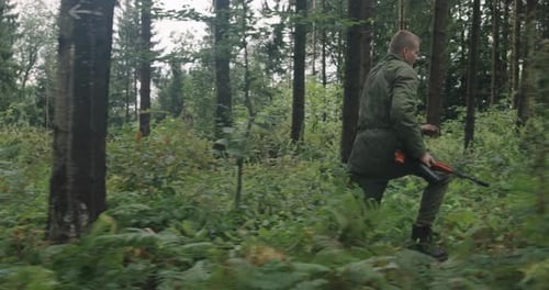 L'action militaire dans une forêt dense répond à une conception terroriste de la guerre et du terrorisme