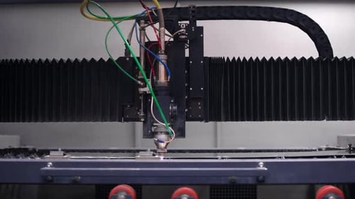 Eine Laserschneidanlage