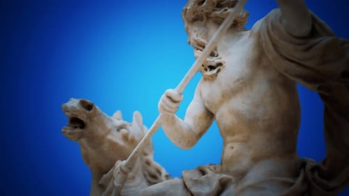 Gros plan de la statue de Neptune