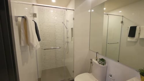 Stylish White Bathroom with beautiful Lighting