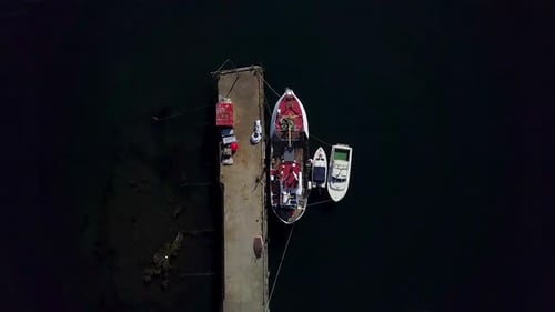 Quai avec navires