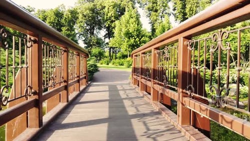 Brücke im Central Park bei Sonnentag