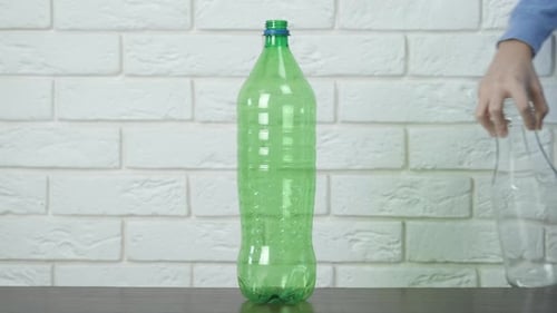 Concepto de botella ecológica.