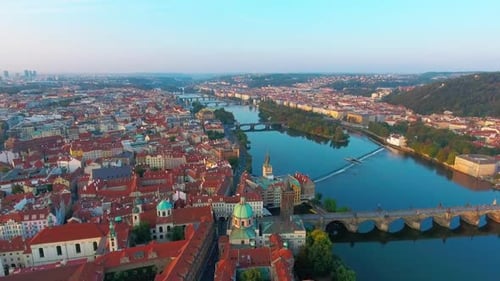 Prager Brücken einschließlich der berühmten Karlsbrücke, Tschechische Republik