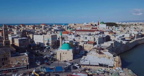 Puerto con barcos en Akko, Israel