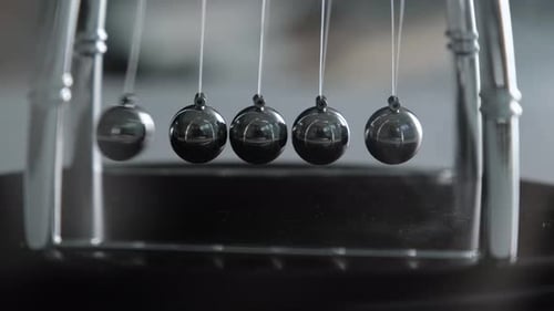 Rauchige Newtons Wiege