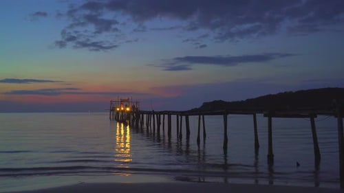 Sonnenuntergang mit Holzstab
