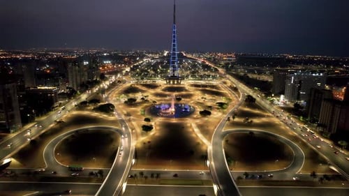 Colorido atardecer en el centro de Brasilia Brasil. Ciudad emblemática de la tarjeta postal.