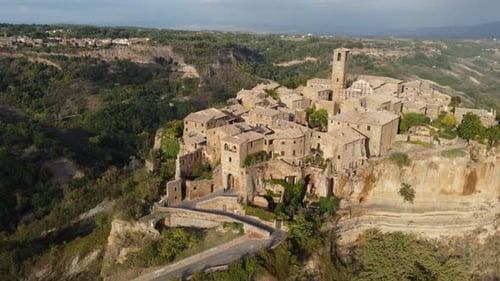 Vue aérienne de Civita di Bagnoregio