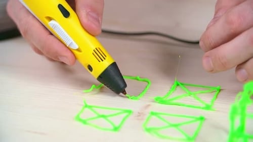 3D Printing Pen Creating Green Designs