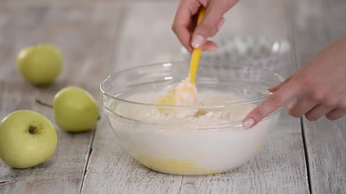 Making Apple Pie Mix