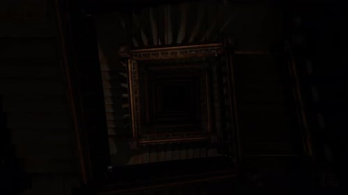 Treppe Tunnel Whirlpool 01 4K