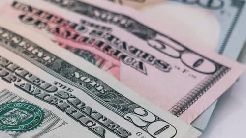 US-Dollar: Zwanzig, Fünfzig und Hundert