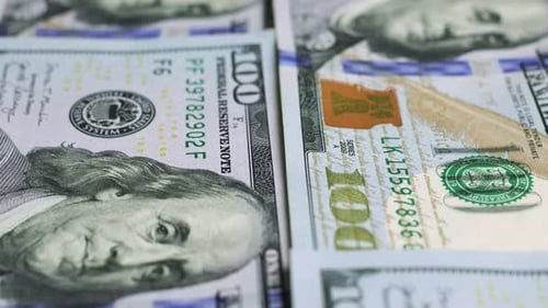 Notas de dólar americano, papel-moeda, moeda da taxa de câmbio. Notas em dinheiro. O conceito de finanças