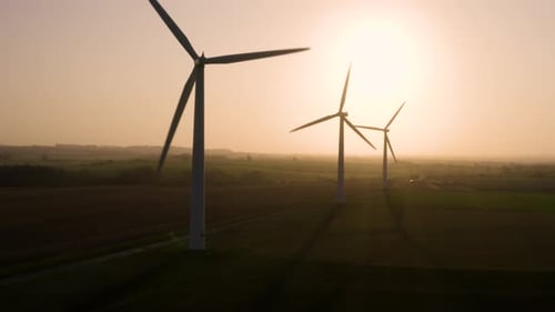 Windpark bei Sonnenaufgang