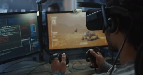 Scientist Controls Mars Rover in Virtual Reality