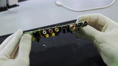 BGA Chip Soldering on the Soldering Station. Removal of Temperature From the Chip Thermocouple