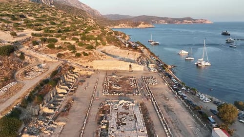Ancien amphithéâtre de Knidos et mer Égée 2