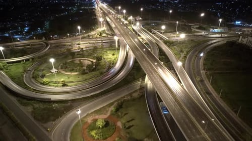 4K : autoroute hyperlapse de métrage pour le concept de transport.