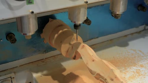 A Modern Woodworking CNC Copying Machine Makes the Part