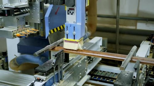 Herstellung von Türen. Industrieanlagen für die Herstellung von Möbeln.