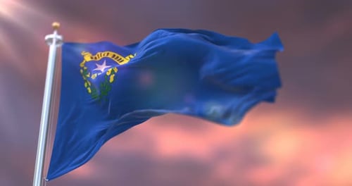 Drapeau de l'État du Nevada au coucher du soleil