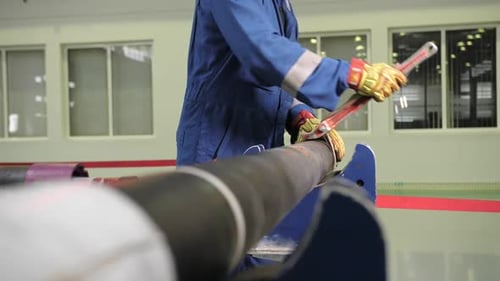 connection of drilling oil pipes