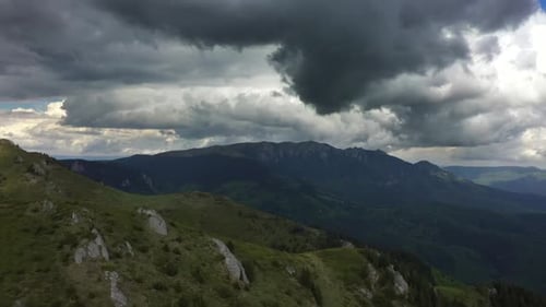 Dramatisch Wolken über Rocky Mountains