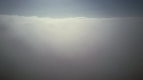 Volando a través de la niebla