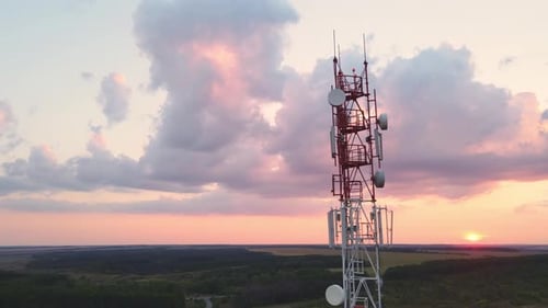 Telecommunication Tower 5G Antenna Cell Phone Tower with 5G Base Station