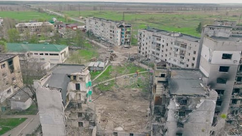 Krieg Ukraine Schaden Hauszerstörung Gefahrengebäude Borodynka