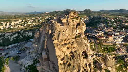 Vue aérienne impressionnante d'Uchisar 4 K Turquie Cappadoce