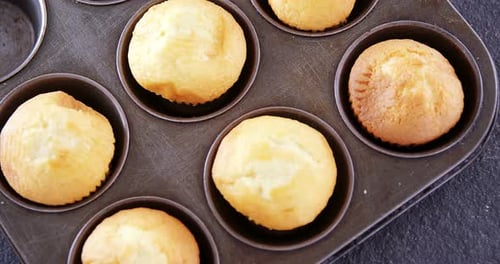 Plain cupcakes in baking tray 4k