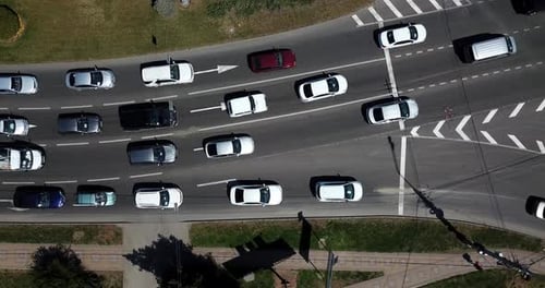 Colleción Aerial City Transport: vista desde arriba de las calles urbanas y el atasco de tráfico urbano