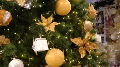 Beautiful Decorated Christmas Tree with Gold Baubles