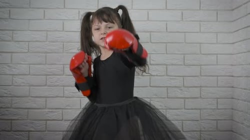 Super Girl Boxer