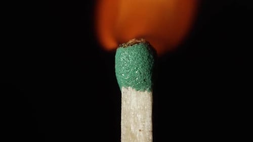 Match Lighting and Burning in Macro Close Up
