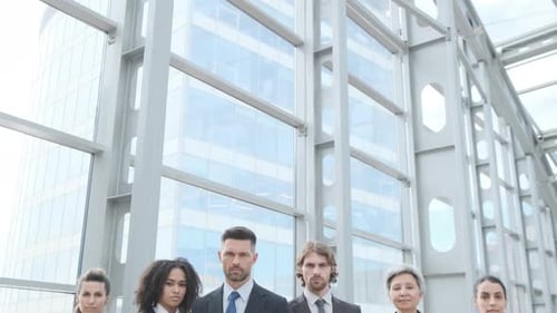 Grupo multiétnico de empresários