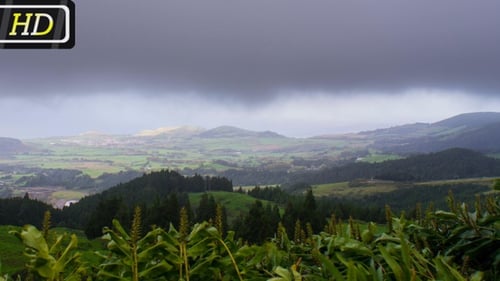 Niedrige Wolken über den Azoren