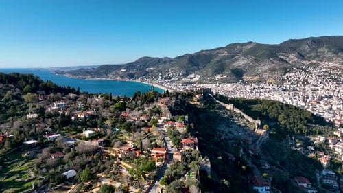 Schloss Alanya Kalesi Luftaufnahme von Berg und Stadt in der Türkei