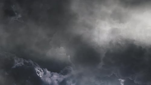 ein Gewitter mit einem Gewitter, das die Wolken trifft 4k.