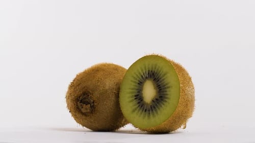 Kiwi Pieces