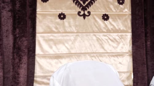 Muslimischer Mann betet