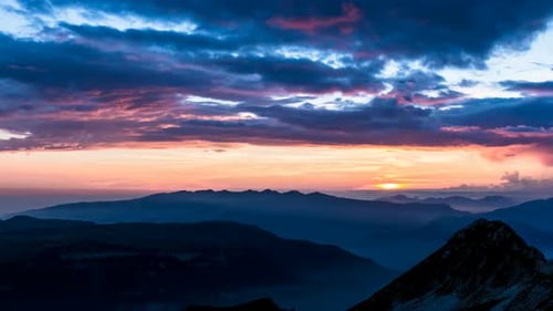 Paysage de montagne Sunset