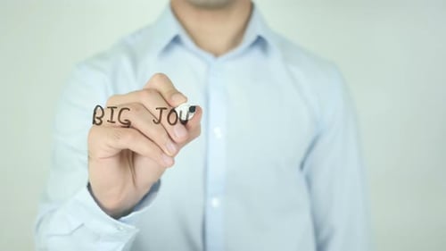 Les grands voyages commencent par de petits pas, en écrivant sur un écran transparent